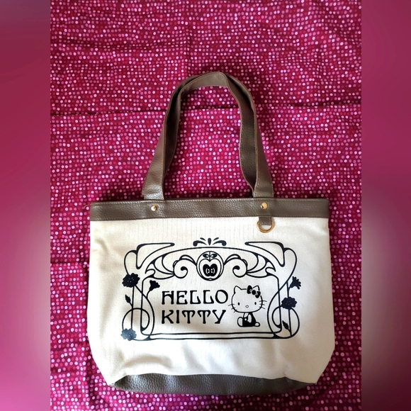 Unique Hello Kitty Tote - Picture 1 of 9